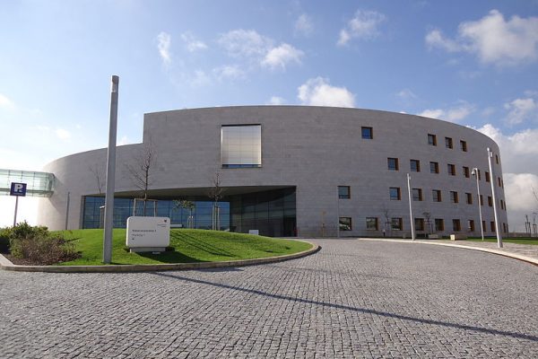 800px-champalimaud_centre_for_the_unknown_1